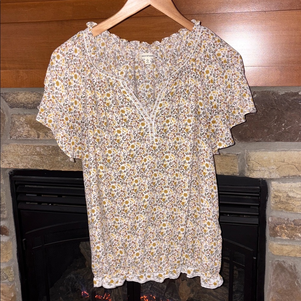 Max Studio Floral Short Flutter Sleeve V-Neck Blouse Size Large